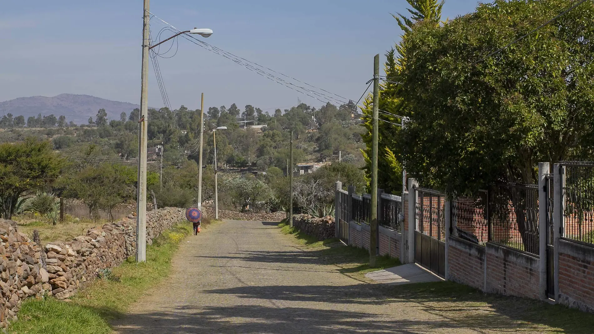 Contar con un alumbrado público eficiente es necesario, para que los pobladores de El Sitio no tengan percepción de inseguridad. Foto César Ortiz